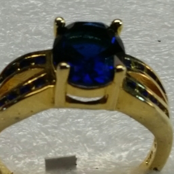 Blue sapphire and gold ring - Picture 3 of 3